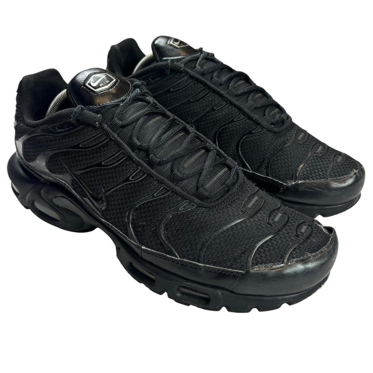 Nike TN air max plus ‘Triple black’ UK9.5)