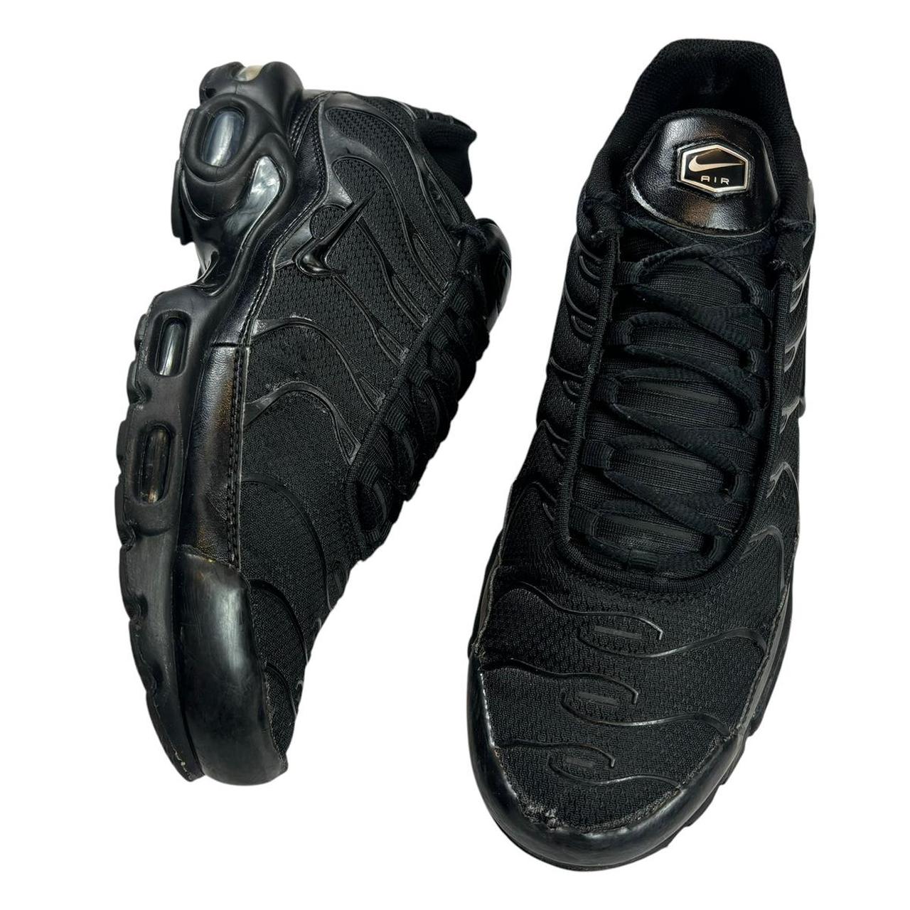 Nike TN air max plus ‘Triple black’ UK9.5)