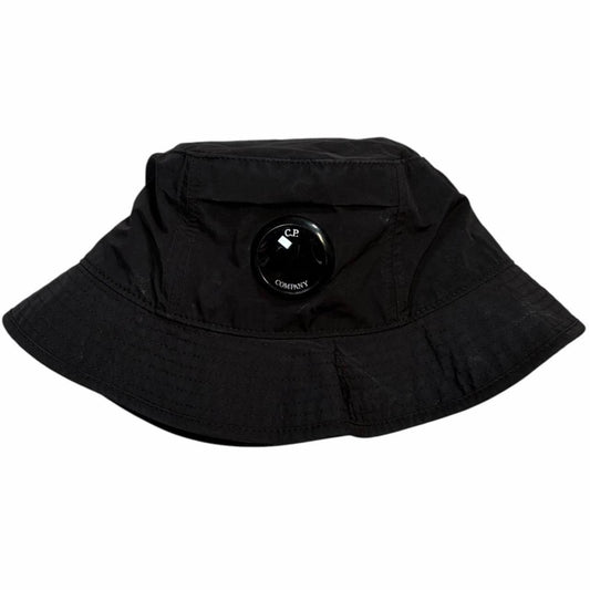 CP Company Chrome R Lens black bucket hat (XL)