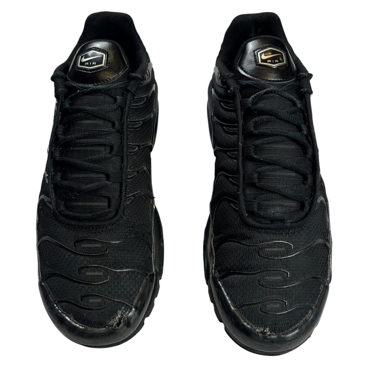 Nike TN air max plus ‘Triple black’ UK9.5)
