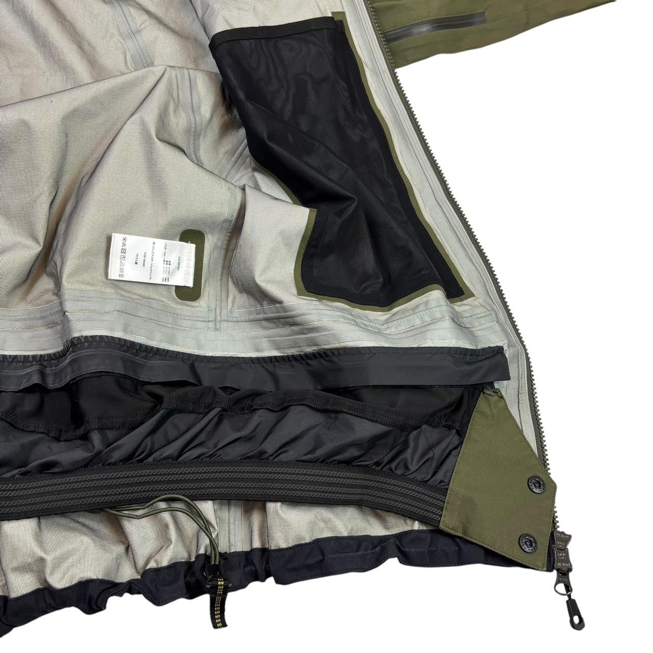 Mountain Hardwear Gore-Tex technical jacket (L)