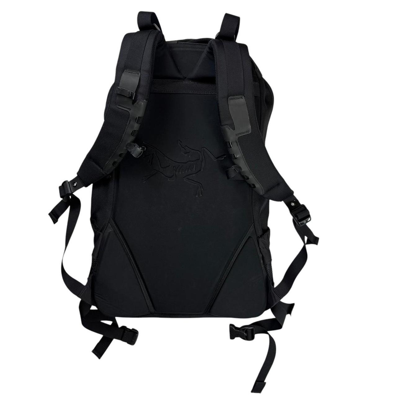 Arc’teryx Arro 22 backpack