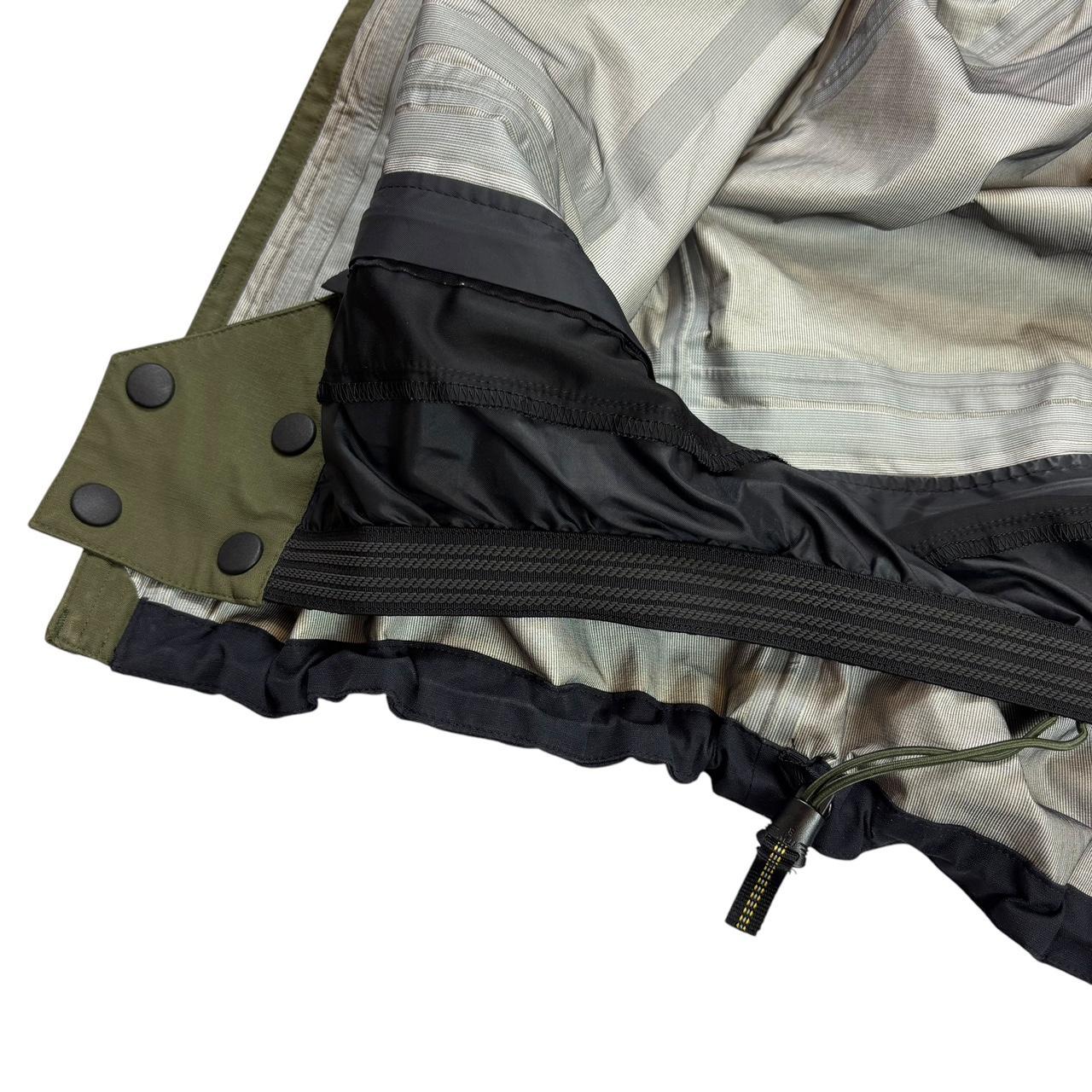 Mountain Hardwear Gore-Tex technical jacket (L)