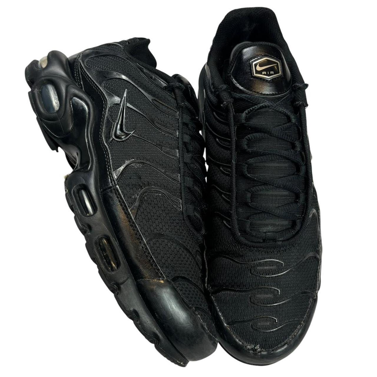 Nike TN air max plus ‘Triple black’ UK9.5)
