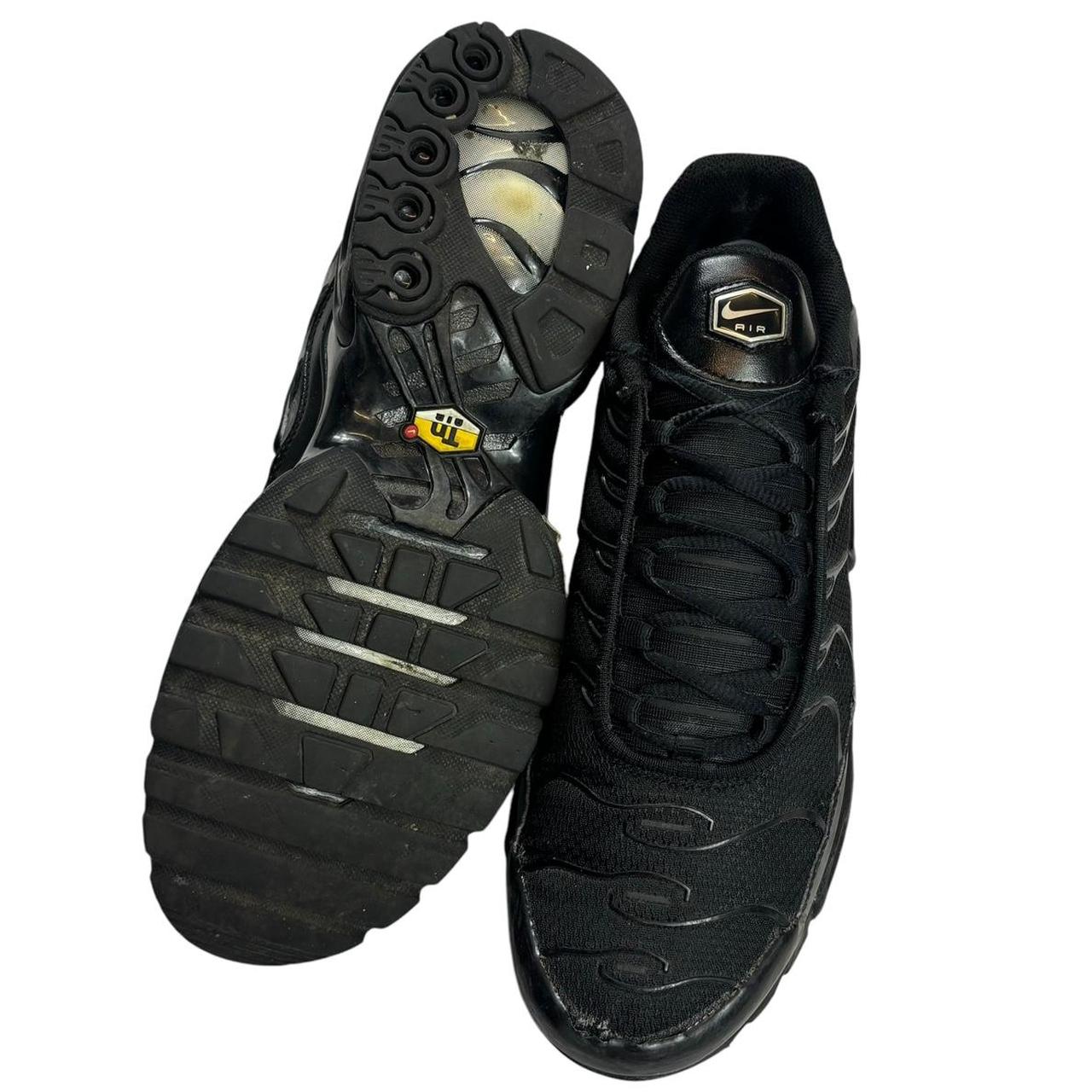 Nike TN air max plus ‘Triple black’ UK9.5)