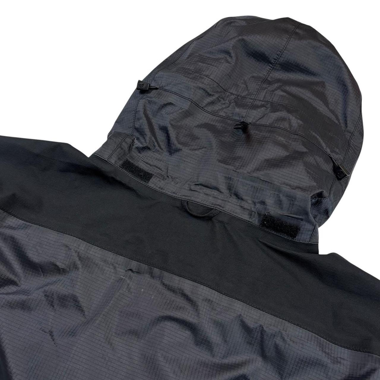 Mountain Hardwear Gore-Tex jacket (L)