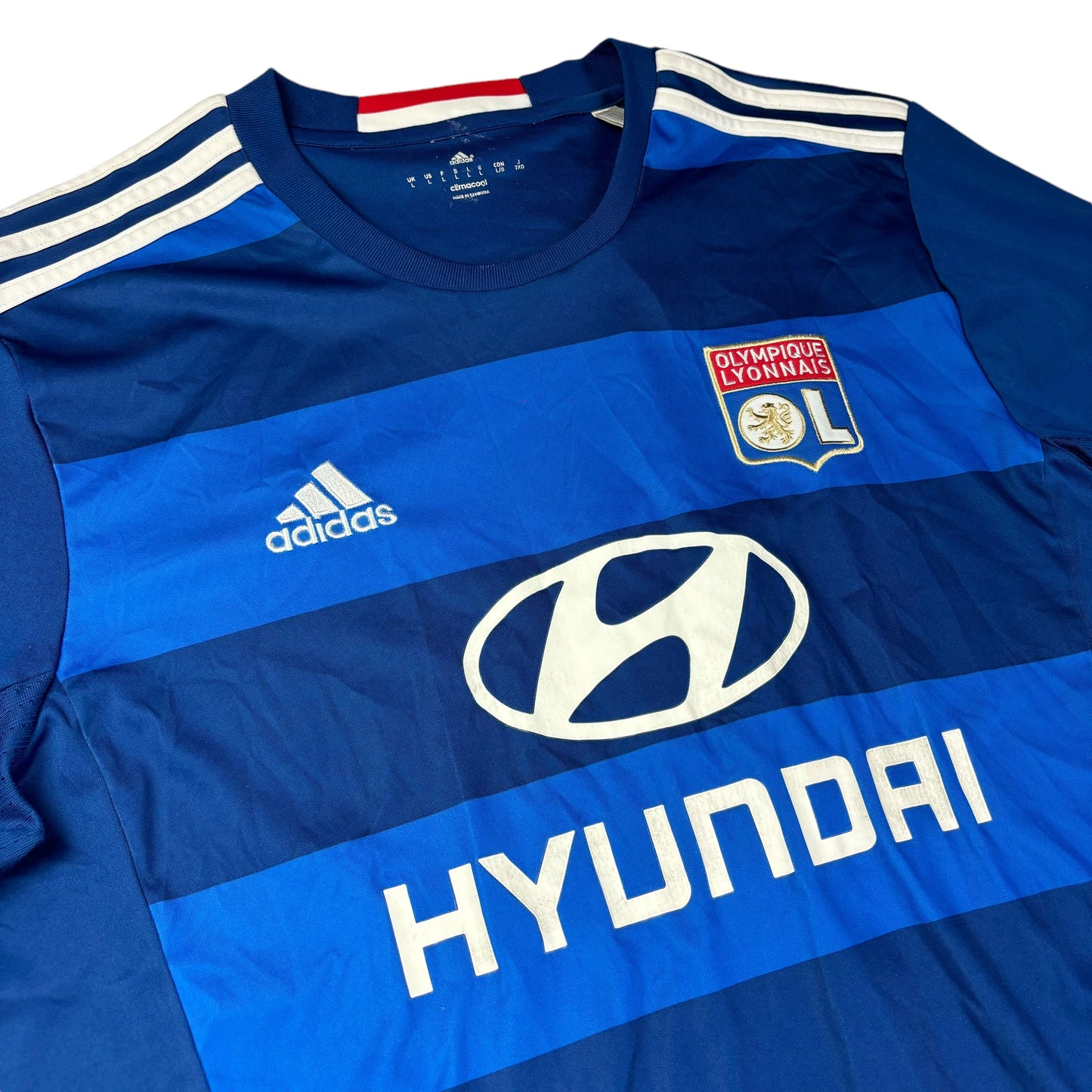 Olympique Lyon 2016-2017 away football shirt