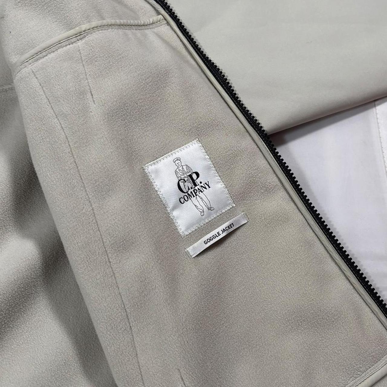 CP company soft shell goggle jacket (S)