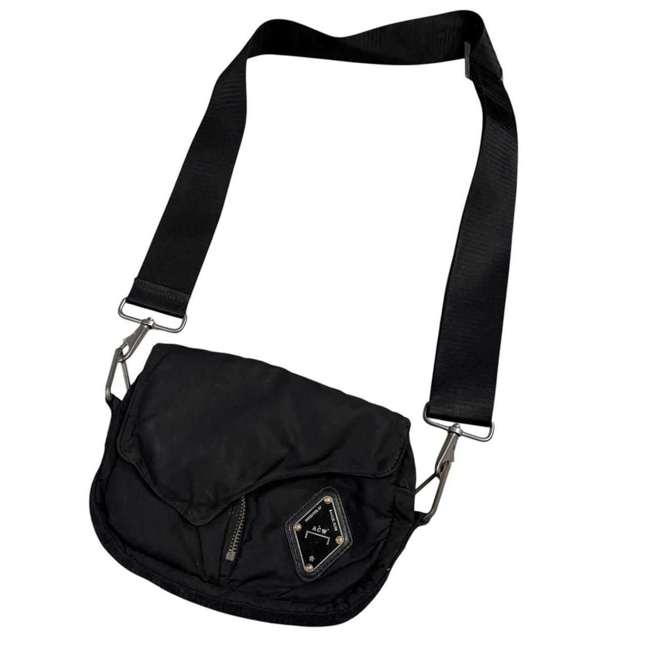 A cold wall black envelope crossbody side bag