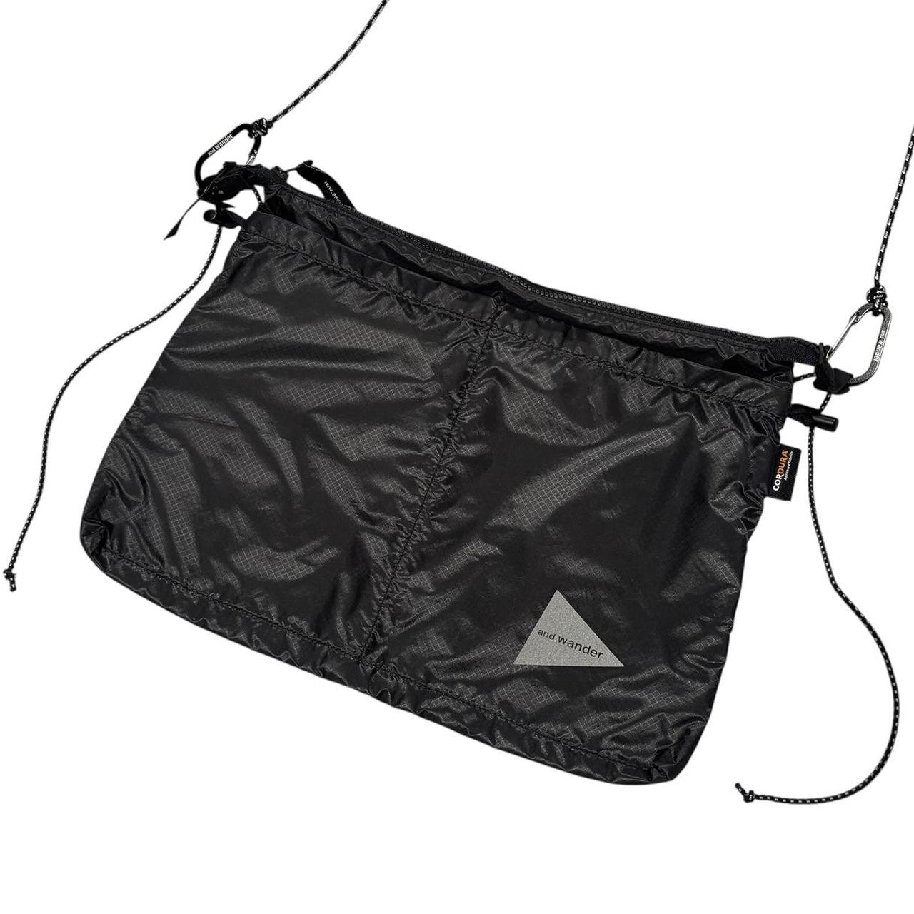 And wander black crossbody side bag