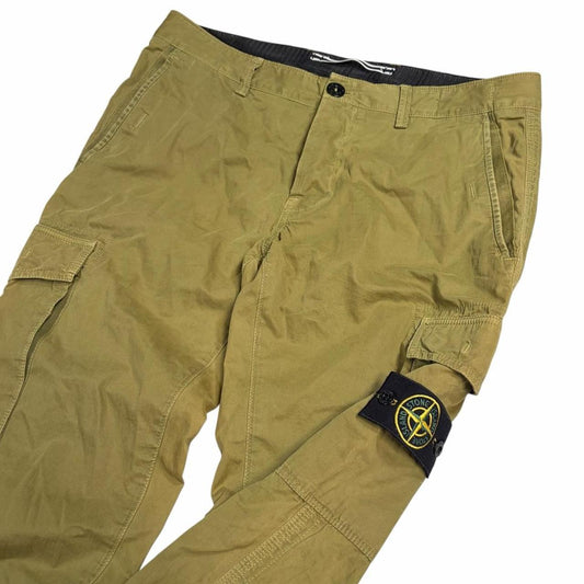 Stone island cargo trousers (W31)
