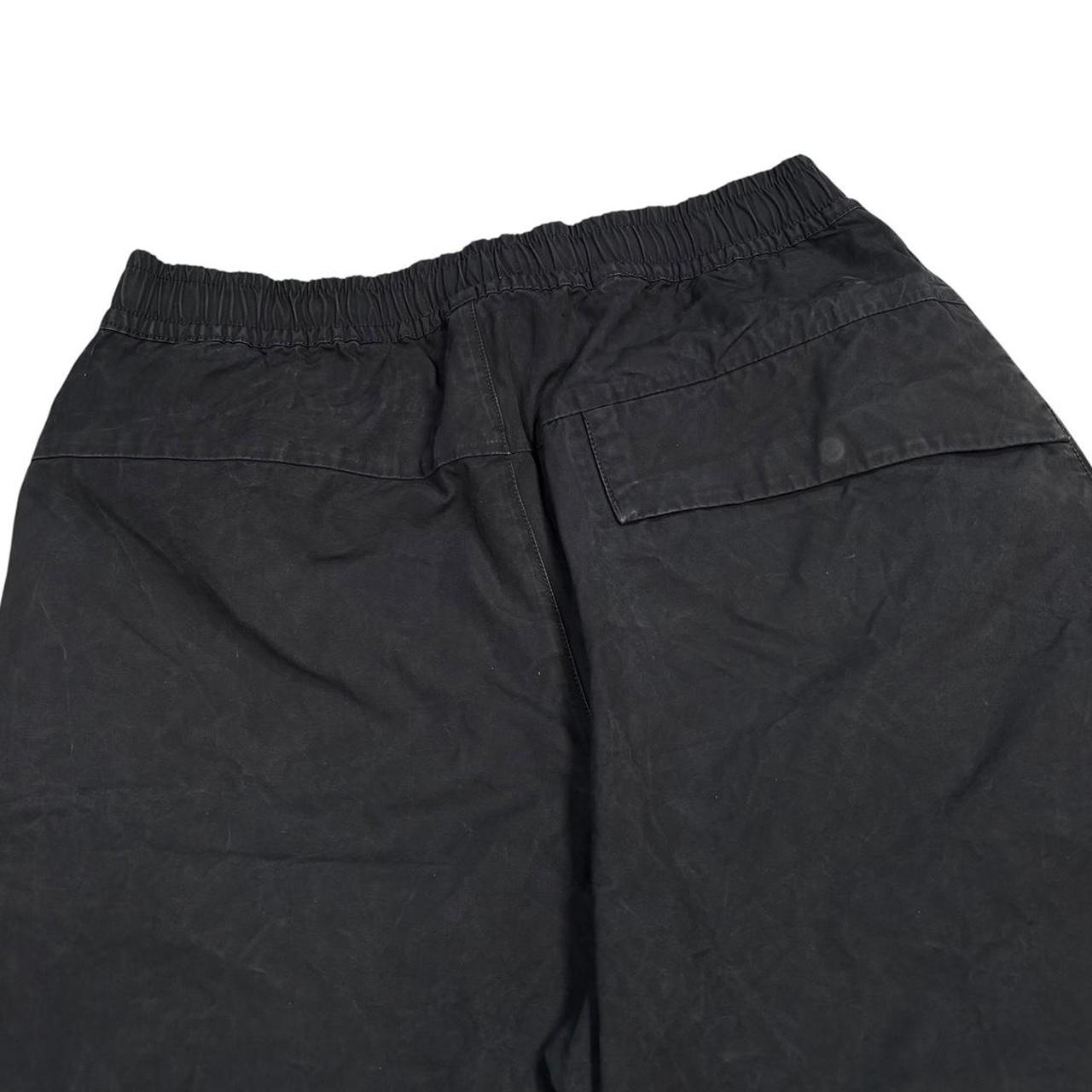 Stone island ghost badge black cargo shorts (W30)