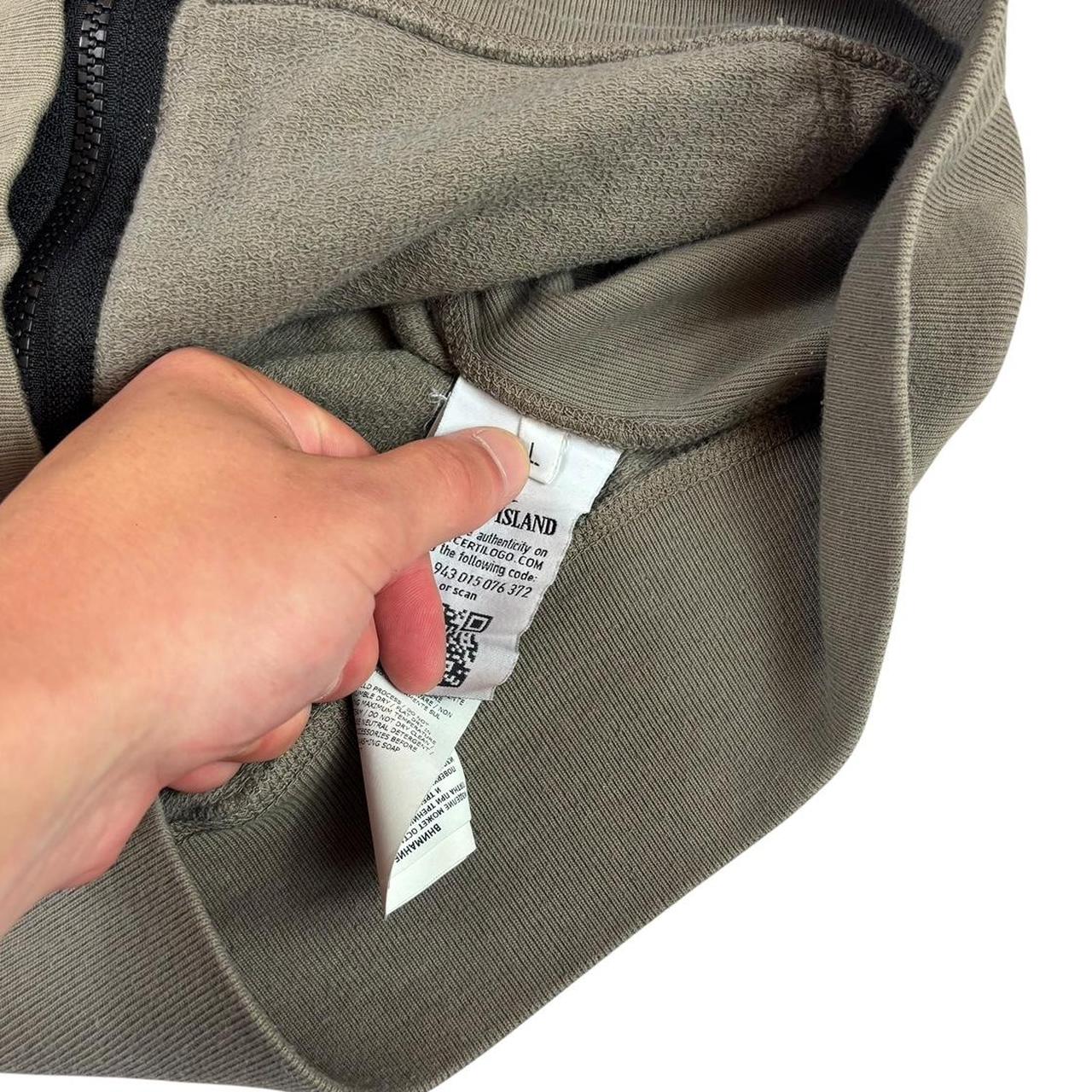 Stone island zip up hoodie (L)