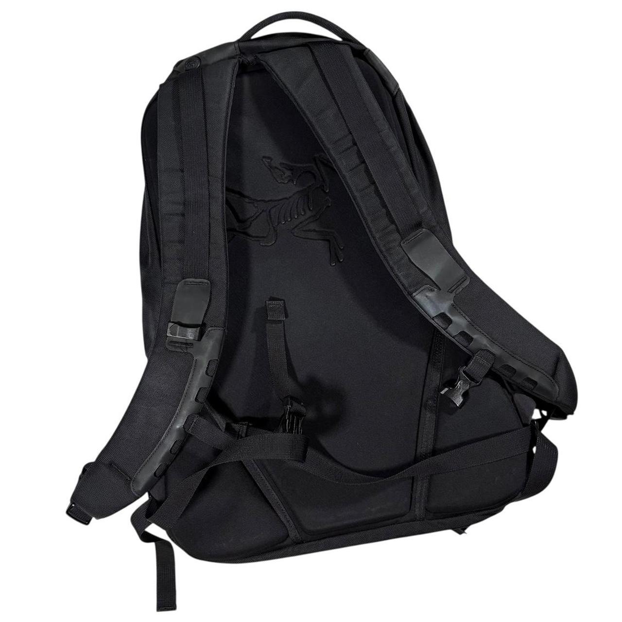 Arc’teryx Arro 22 backpack bag